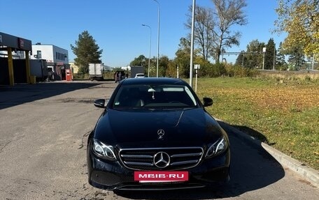 Mercedes-Benz E-Класс, 2019 год, 2 599 000 рублей, 3 фотография