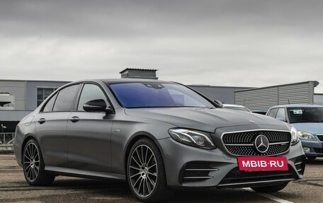 Mercedes-Benz E-Класс AMG, 2020 год, 6 800 000 рублей, 4 фотография