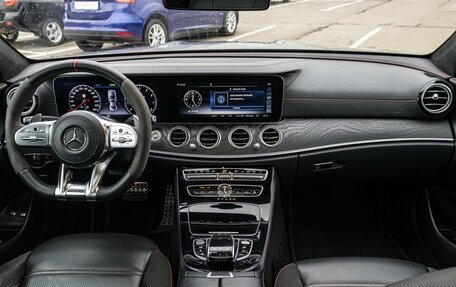 Mercedes-Benz E-Класс AMG, 2020 год, 6 800 000 рублей, 18 фотография