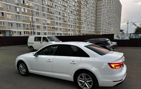 Audi A4, 2018 год, 2 380 000 рублей, 3 фотография