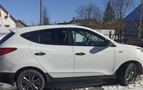 Hyundai ix35 I рестайлинг, 2015 год, 1 150 000 рублей, 4 фотография