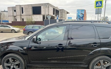 Mitsubishi Outlander III рестайлинг 3, 2008 год, 1 300 000 рублей, 3 фотография