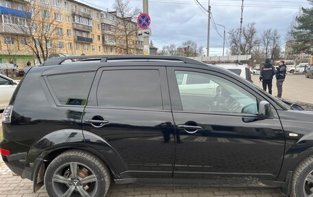 Mitsubishi Outlander III рестайлинг 3, 2008 год, 1 300 000 рублей, 9 фотография