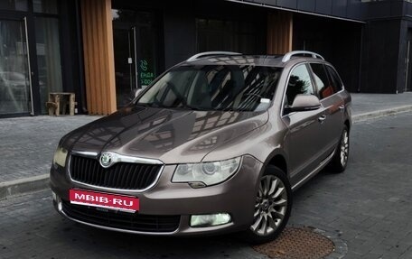 Skoda Superb III рестайлинг, 2012 год, 970 000 рублей, 1 фотография