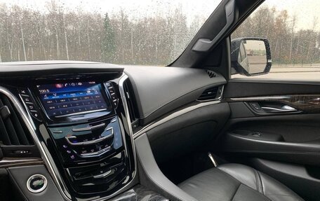 Cadillac Escalade IV, 2015 год, 4 800 000 рублей, 24 фотография