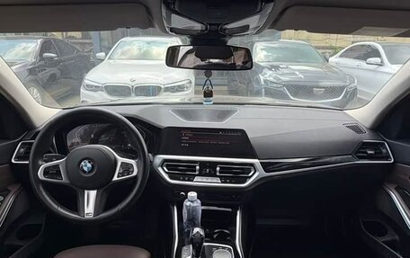 BMW 3 серия, 2021 год, 2 890 000 рублей, 15 фотография