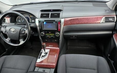 Toyota Camry, 2014 год, 1 680 000 рублей, 14 фотография