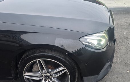Mercedes-Benz E-Класс, 2018 год, 2 900 000 рублей, 6 фотография