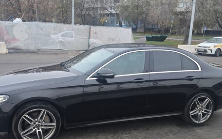 Mercedes-Benz E-Класс, 2018 год, 2 900 000 рублей, 8 фотография