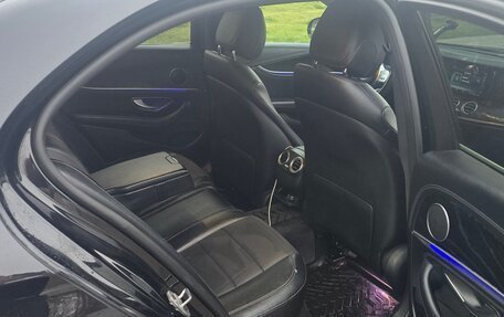 Mercedes-Benz E-Класс, 2018 год, 2 900 000 рублей, 2 фотография