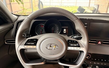 Hyundai Elantra, 2021 год, 2 350 000 рублей, 8 фотография