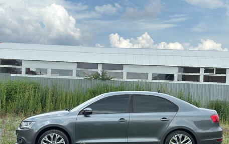 Volkswagen Jetta VI, 2011 год, 1 050 000 рублей, 2 фотография