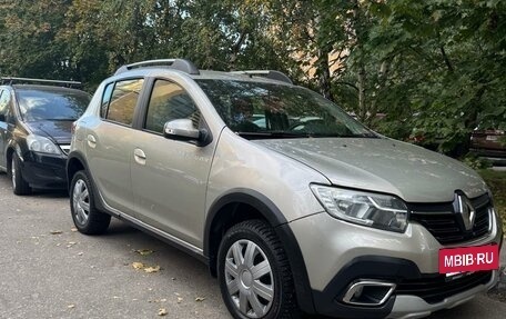 Renault Sandero II рестайлинг, 2018 год, 850 000 рублей, 2 фотография