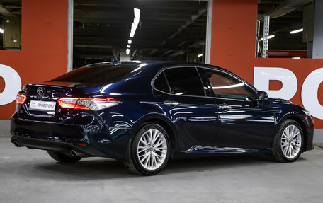 Toyota Camry, 2018 год, 2 798 000 рублей, 5 фотография