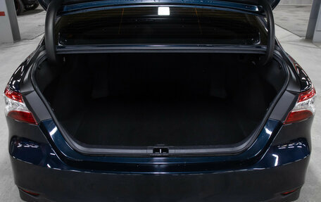 Toyota Camry, 2018 год, 2 798 000 рублей, 10 фотография