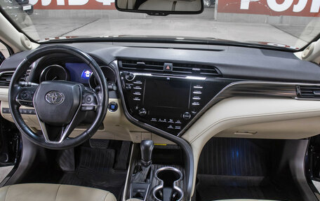 Toyota Camry, 2018 год, 2 798 000 рублей, 14 фотография