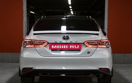 Toyota Camry, 2021 год, 3 698 000 рублей, 6 фотография