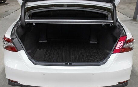 Toyota Camry, 2021 год, 3 698 000 рублей, 10 фотография