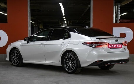 Toyota Camry, 2021 год, 3 698 000 рублей, 7 фотография