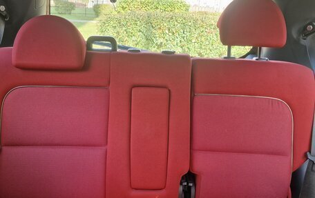 Mitsubishi Colt VI рестайлинг, 2006 год, 500 000 рублей, 11 фотография