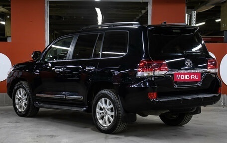 Toyota Land Cruiser 200, 2015 год, 5 198 000 рублей, 7 фотография