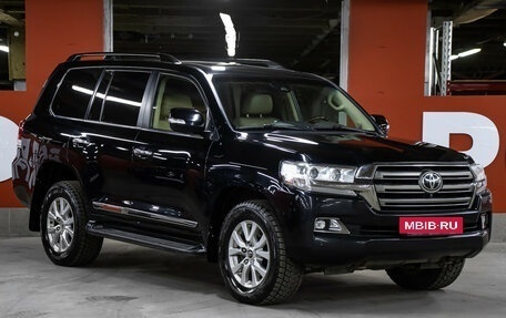 Toyota Land Cruiser 200, 2015 год, 5 198 000 рублей, 3 фотография