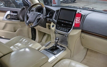 Toyota Land Cruiser 200, 2015 год, 5 198 000 рублей, 11 фотография