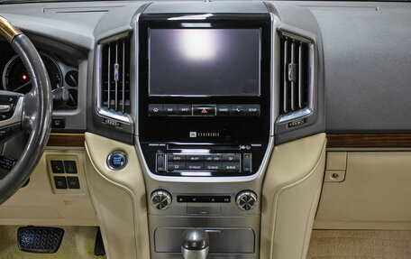 Toyota Land Cruiser 200, 2015 год, 5 198 000 рублей, 15 фотография