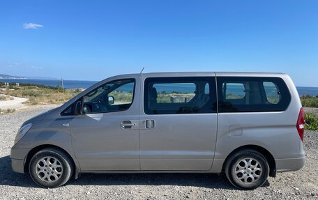 Hyundai H-1 II рестайлинг, 2014 год, 1 590 000 рублей, 4 фотография