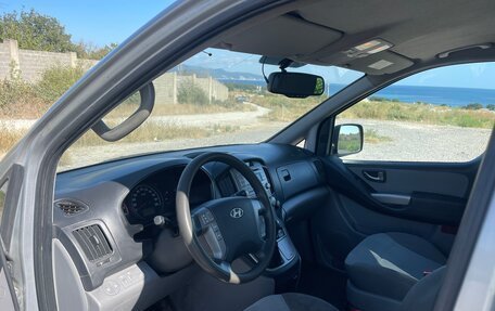 Hyundai H-1 II рестайлинг, 2014 год, 1 590 000 рублей, 6 фотография