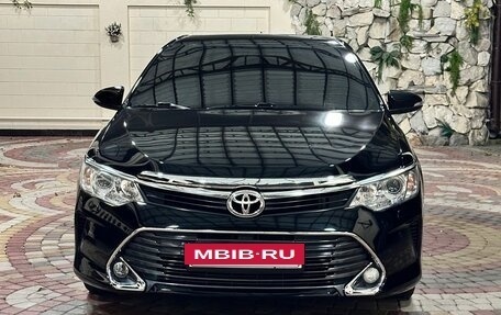 Toyota Camry, 2017 год, 2 300 000 рублей, 5 фотография