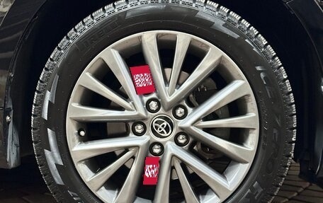 Toyota Camry, 2017 год, 2 300 000 рублей, 8 фотография