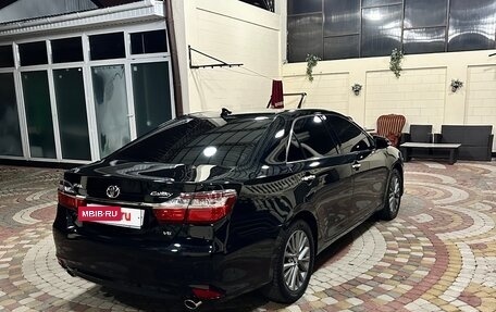 Toyota Camry, 2017 год, 2 300 000 рублей, 18 фотография
