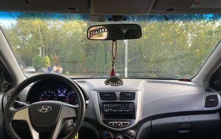 Hyundai Solaris II рестайлинг, 2013 год, 530 000 рублей, 10 фотография