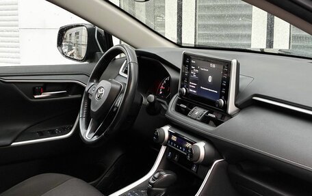 Toyota RAV4, 2019 год, 3 450 000 рублей, 7 фотография