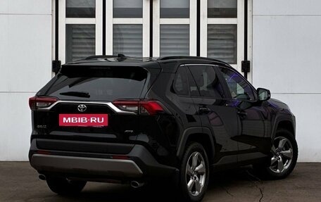 Toyota RAV4, 2019 год, 3 450 000 рублей, 2 фотография