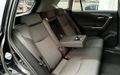 Toyota RAV4, 2019 год, 3 450 000 рублей, 18 фотография