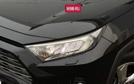 Toyota RAV4, 2019 год, 3 450 000 рублей, 21 фотография