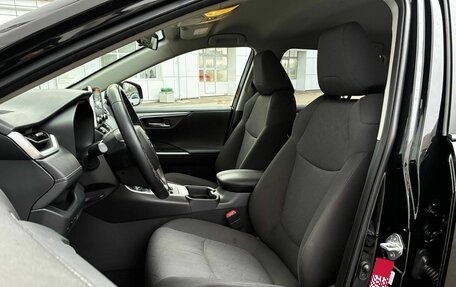 Toyota RAV4, 2019 год, 3 450 000 рублей, 16 фотография