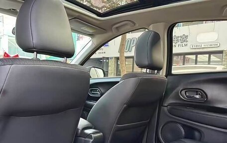 Honda Vezel, 2022 год, 1 350 300 рублей, 8 фотография