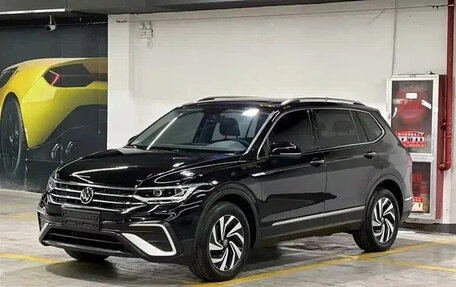 Volkswagen Tiguan II, 2022 год, 1 999 125 рублей, 3 фотография