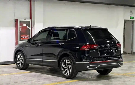 Volkswagen Tiguan II, 2022 год, 1 999 125 рублей, 5 фотография