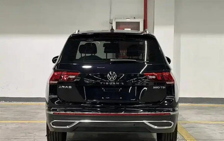 Volkswagen Tiguan II, 2022 год, 1 999 125 рублей, 4 фотография