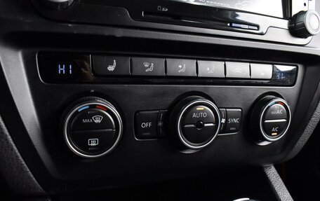 Volkswagen Jetta VI, 2015 год, 1 325 000 рублей, 16 фотография