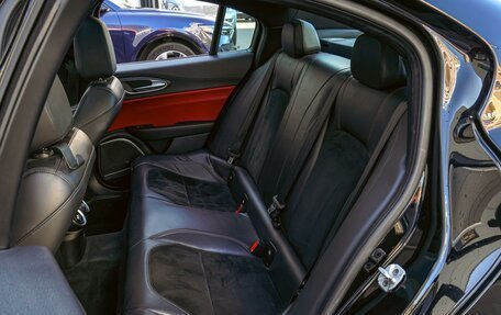 Alfa Romeo Giulia II, 2018 год, 2 750 000 рублей, 9 фотография