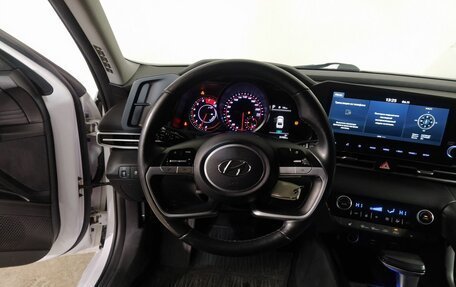 Hyundai Elantra, 2021 год, 2 250 000 рублей, 12 фотография