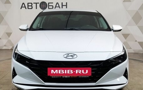 Hyundai Elantra, 2021 год, 2 250 000 рублей, 2 фотография