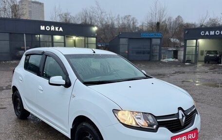 Renault Sandero II рестайлинг, 2015 год, 620 000 рублей, 1 фотография