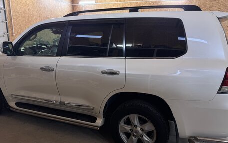 Toyota Land Cruiser 200, 2017 год, 5 300 000 рублей, 32 фотография