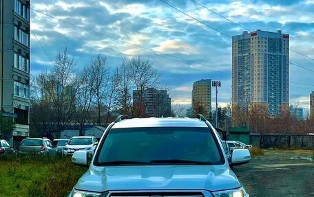 Toyota Land Cruiser 200, 2017 год, 5 300 000 рублей, 35 фотография